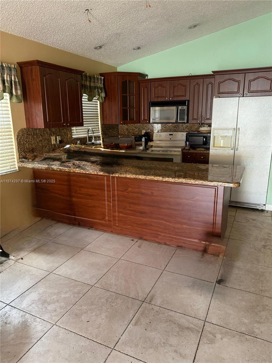 WEST PALM BEACH GARDENS - Residential