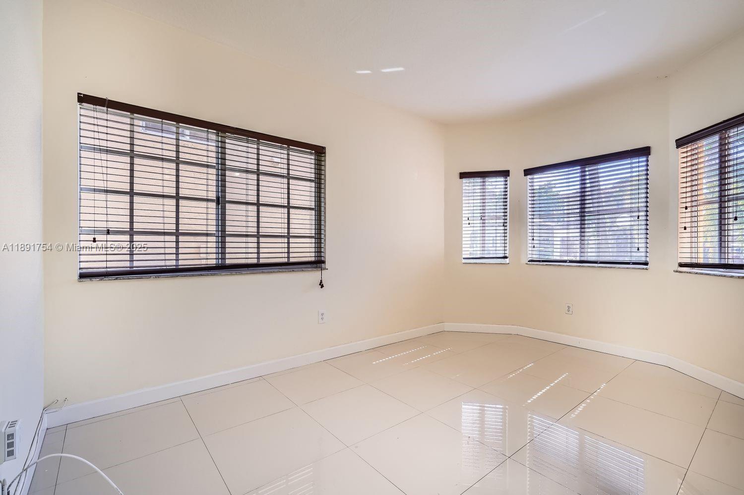 MARIANAS HOMES - Residential