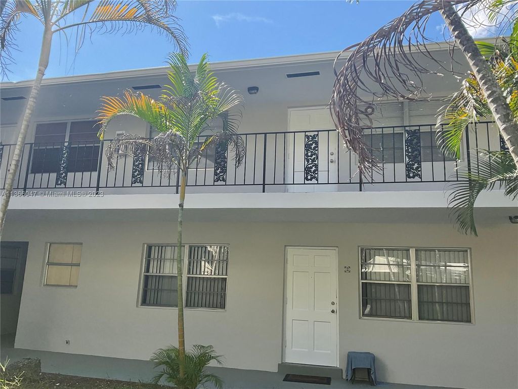 Photo of 510 SE 9th St #9, Fort Lauderdale, FL 33316 (MLS # A11366047)