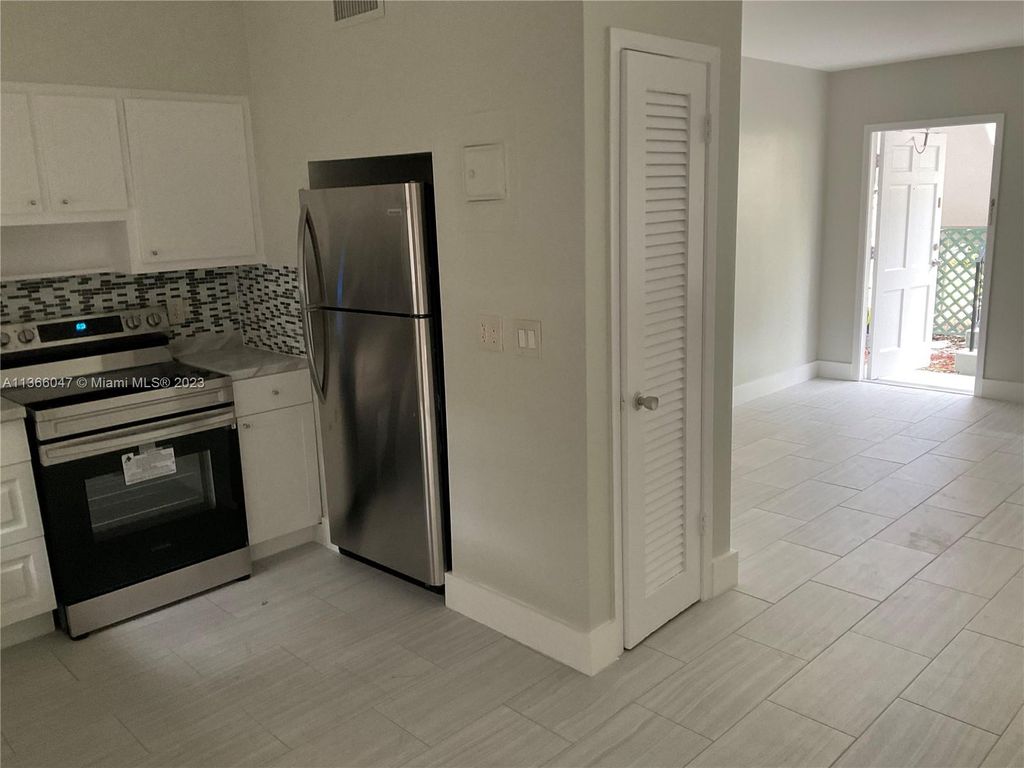 Photo of 510 SE 9th St #9, Fort Lauderdale, FL 33316 (MLS # A11366047)