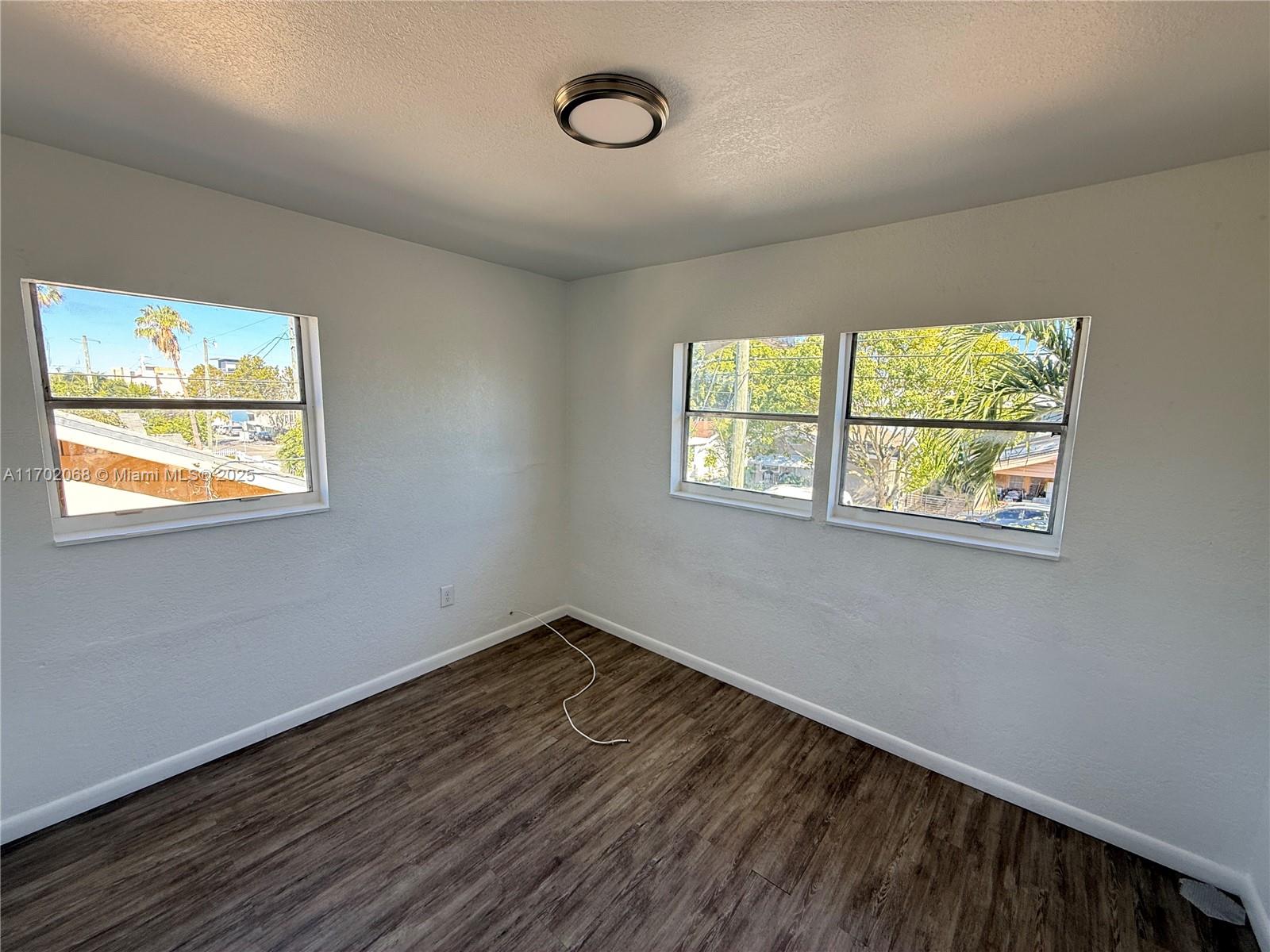 LAWRENCE ESTATE LAND CO - Residential Income