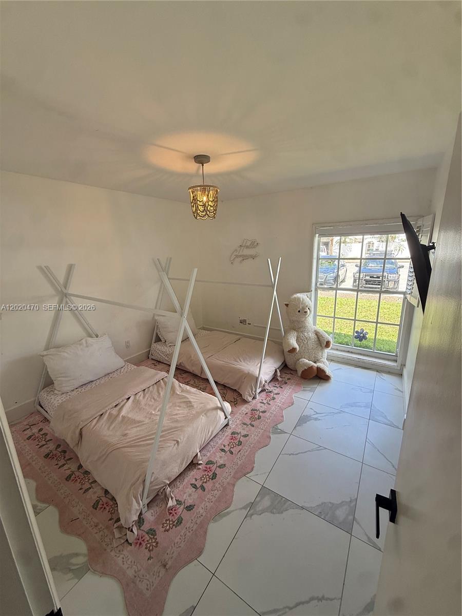 MIAMI LAKES GOLF COURSE V - Residential