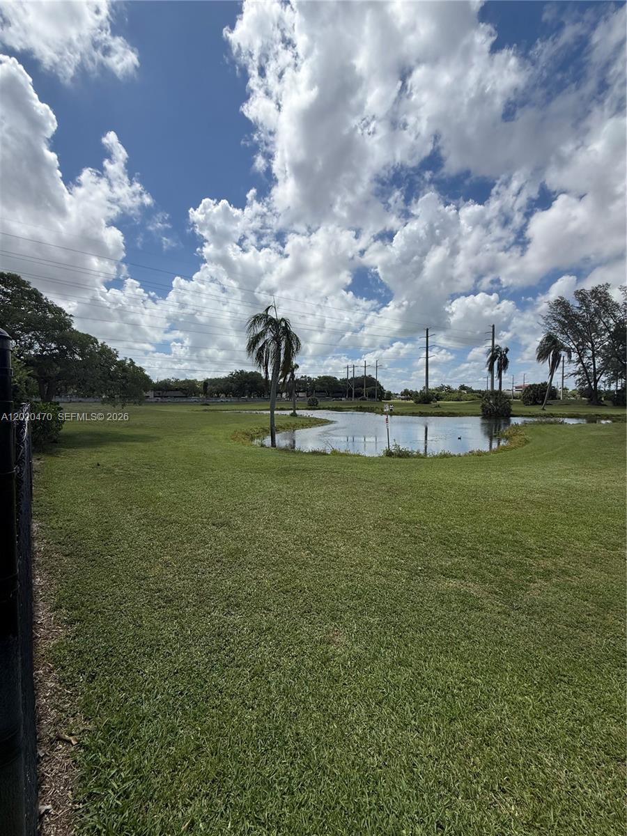 MIAMI LAKES GOLF COURSE V - Residential