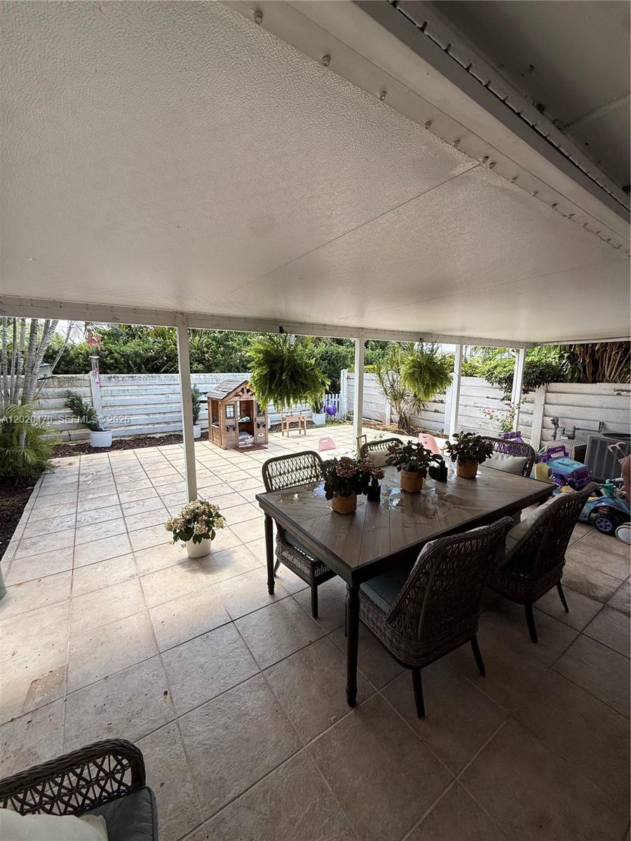 MIAMI LAKES GOLF COURSE V - Residential