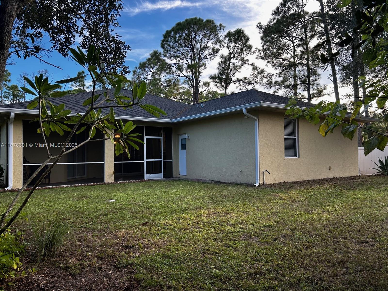 1534 PORT CHARLOTTE SUB11 - Residential