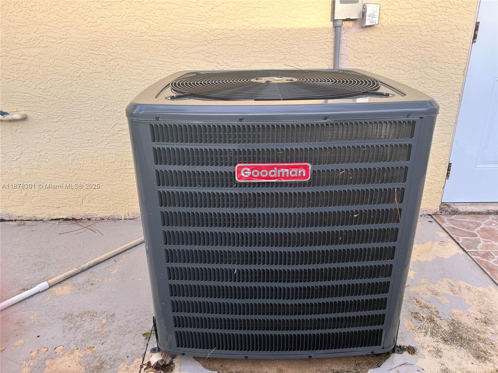 1534 PORT CHARLOTTE SUB11 - Residential