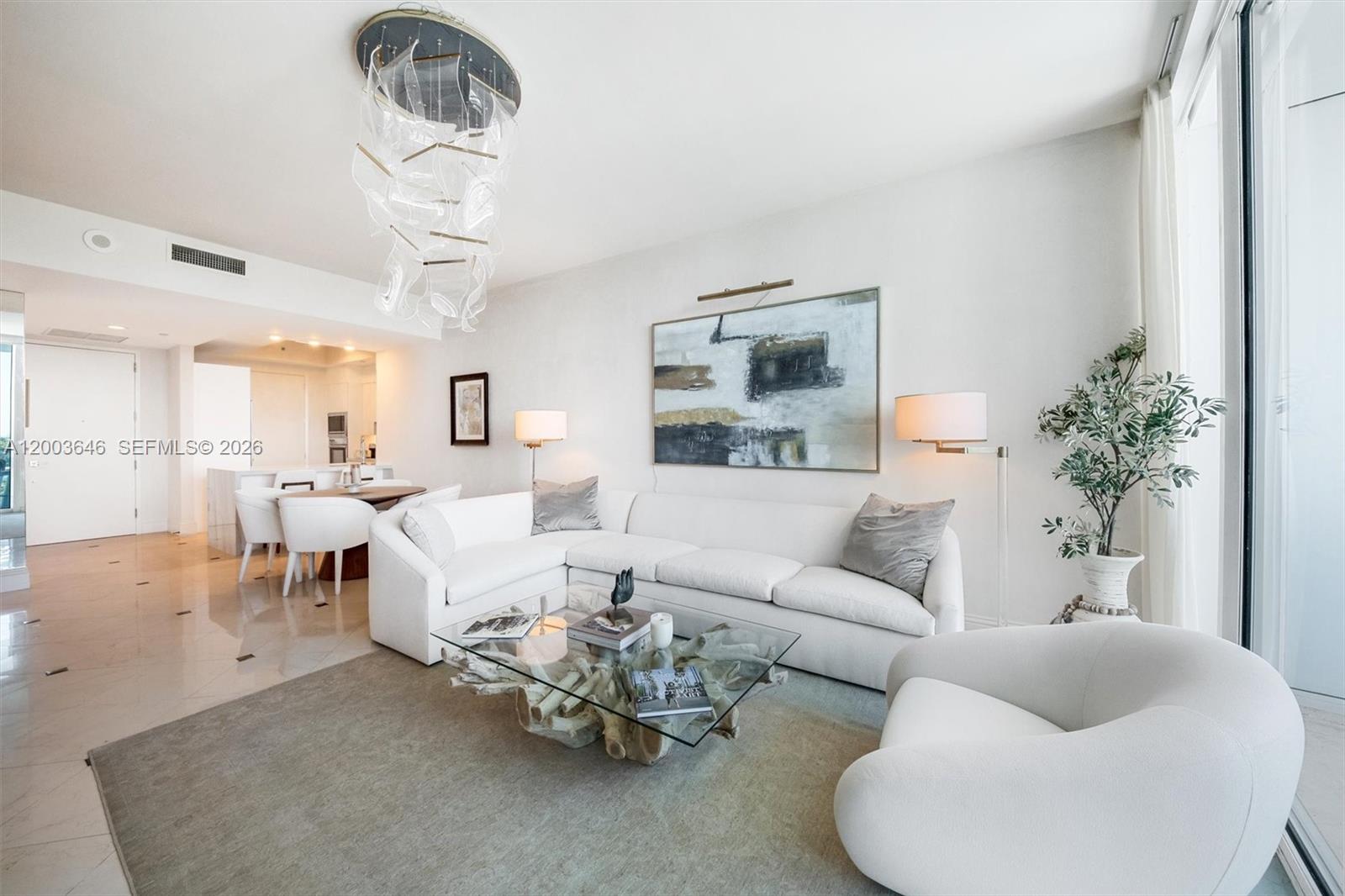 CONTINUUM ON SOUTH BEACH - Residential Lease