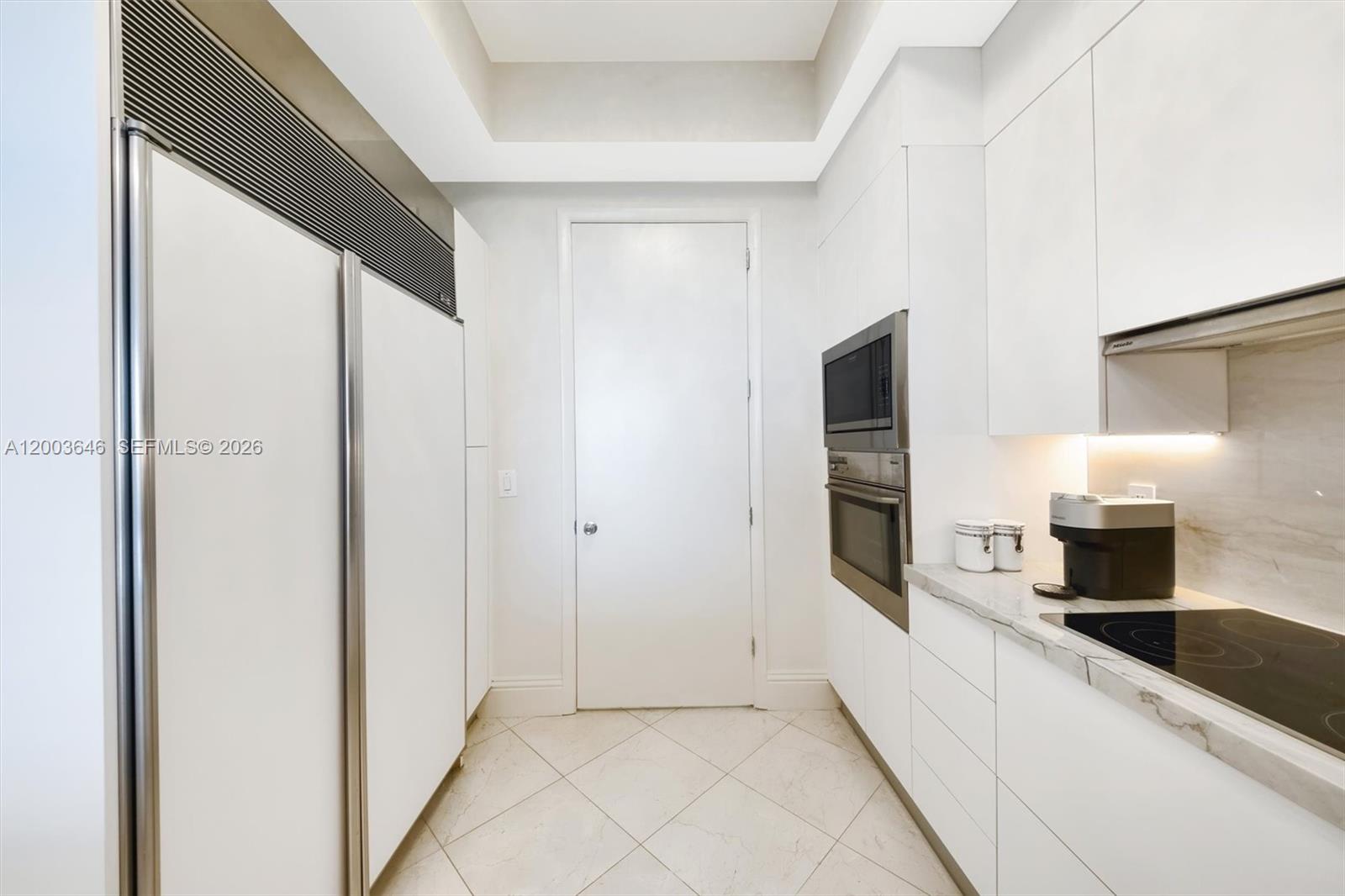CONTINUUM ON SOUTH BEACH - Residential Lease
