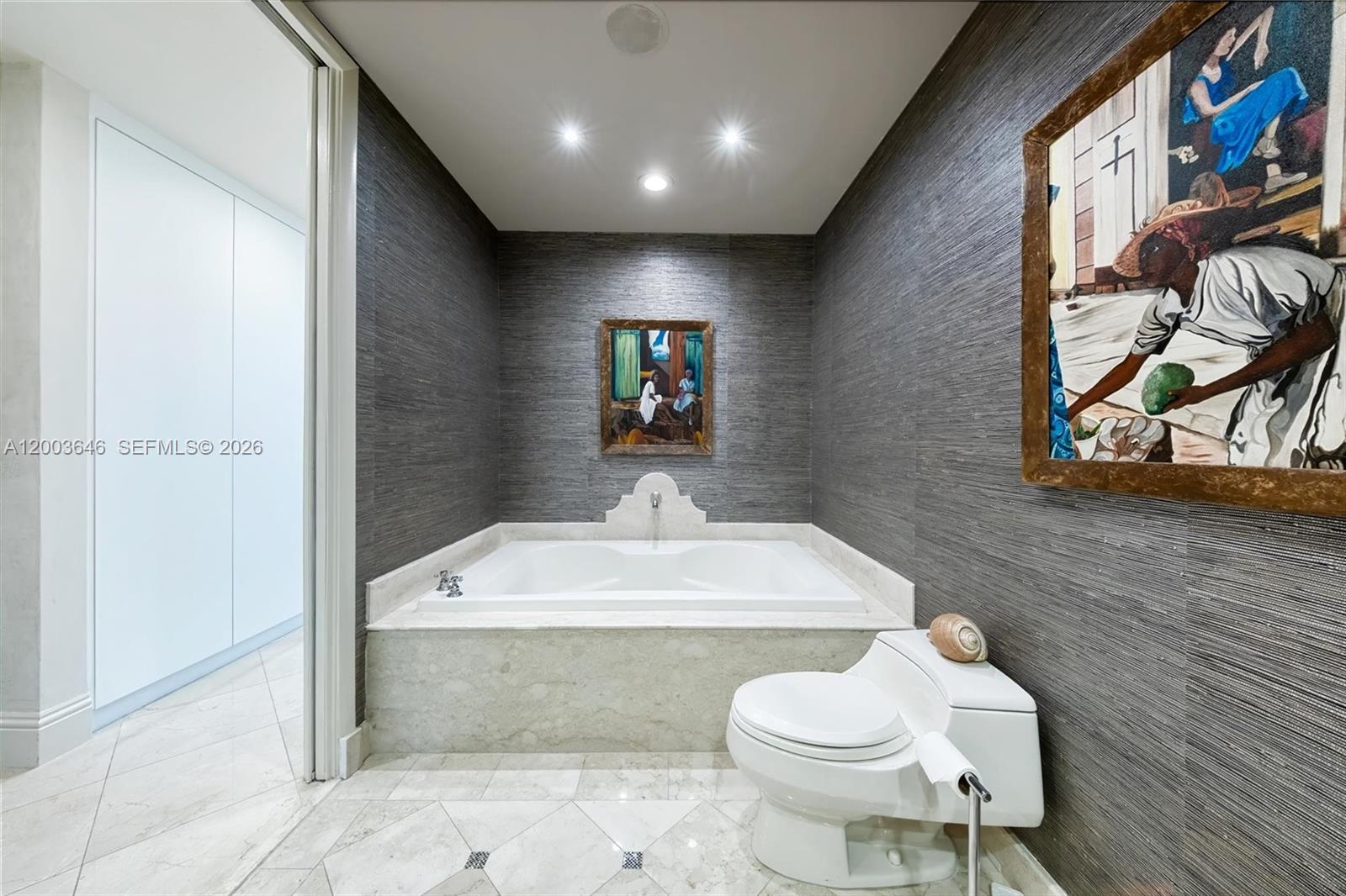 CONTINUUM ON SOUTH BEACH - Residential Lease