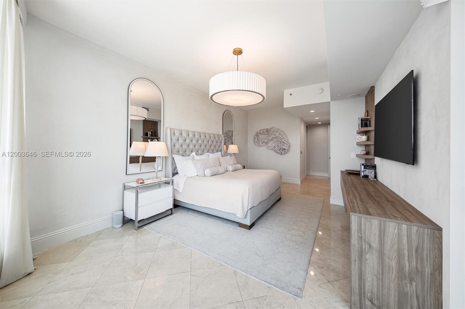 CONTINUUM ON SOUTH BEACH - Residential Lease