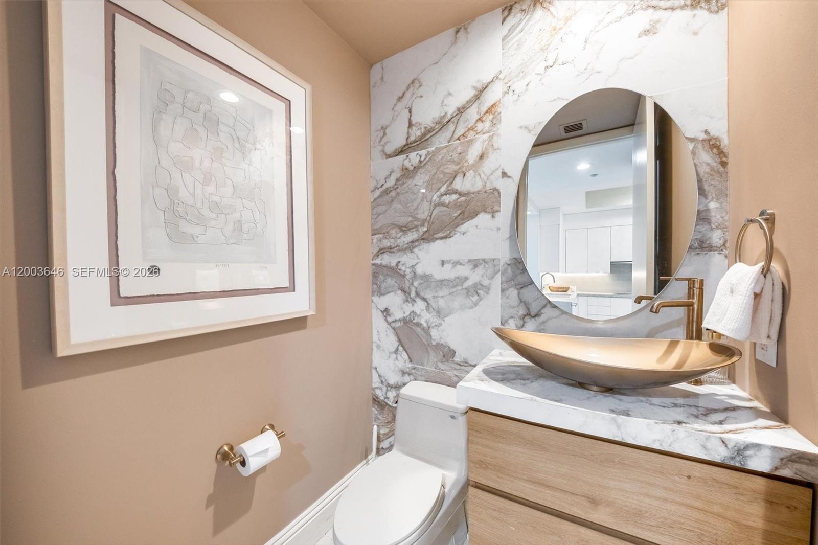 CONTINUUM ON SOUTH BEACH - Residential Lease