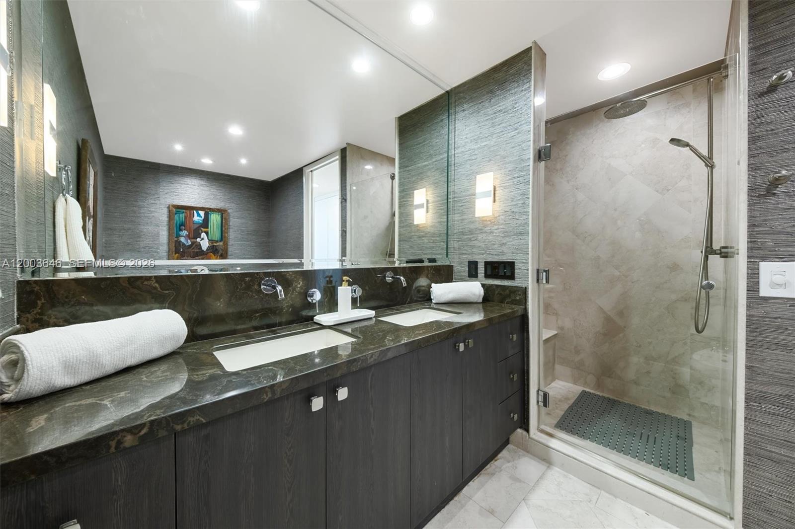 CONTINUUM ON SOUTH BEACH - Residential Lease