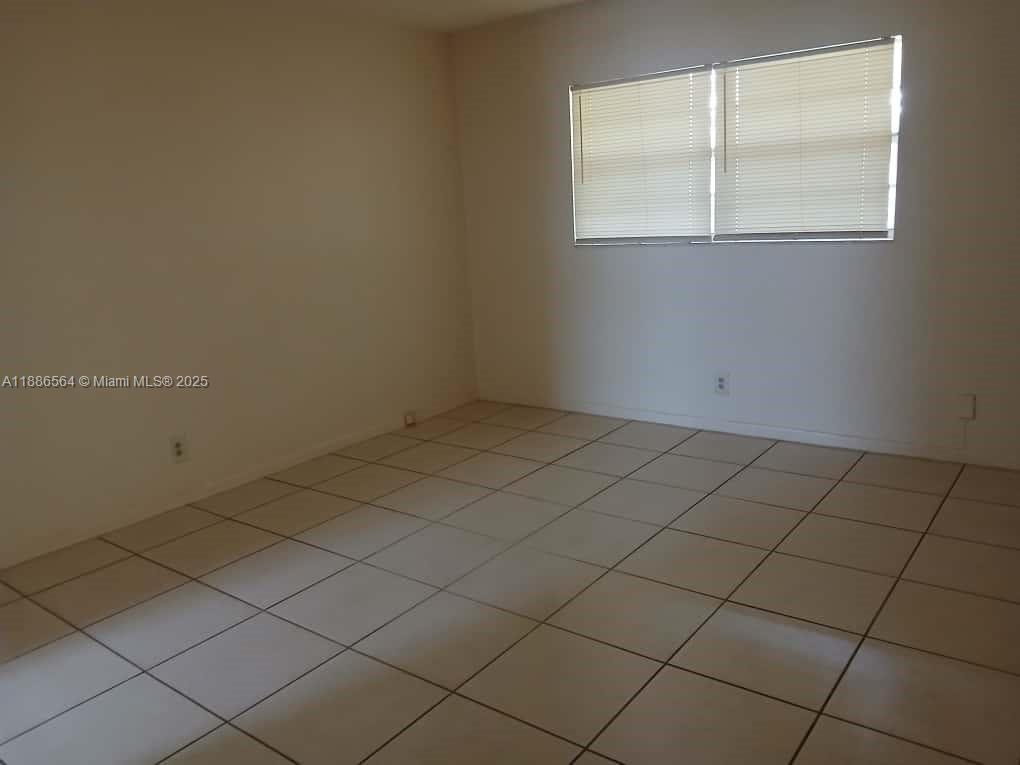 QUINSANA GARDENS CONDO - Residential Lease
