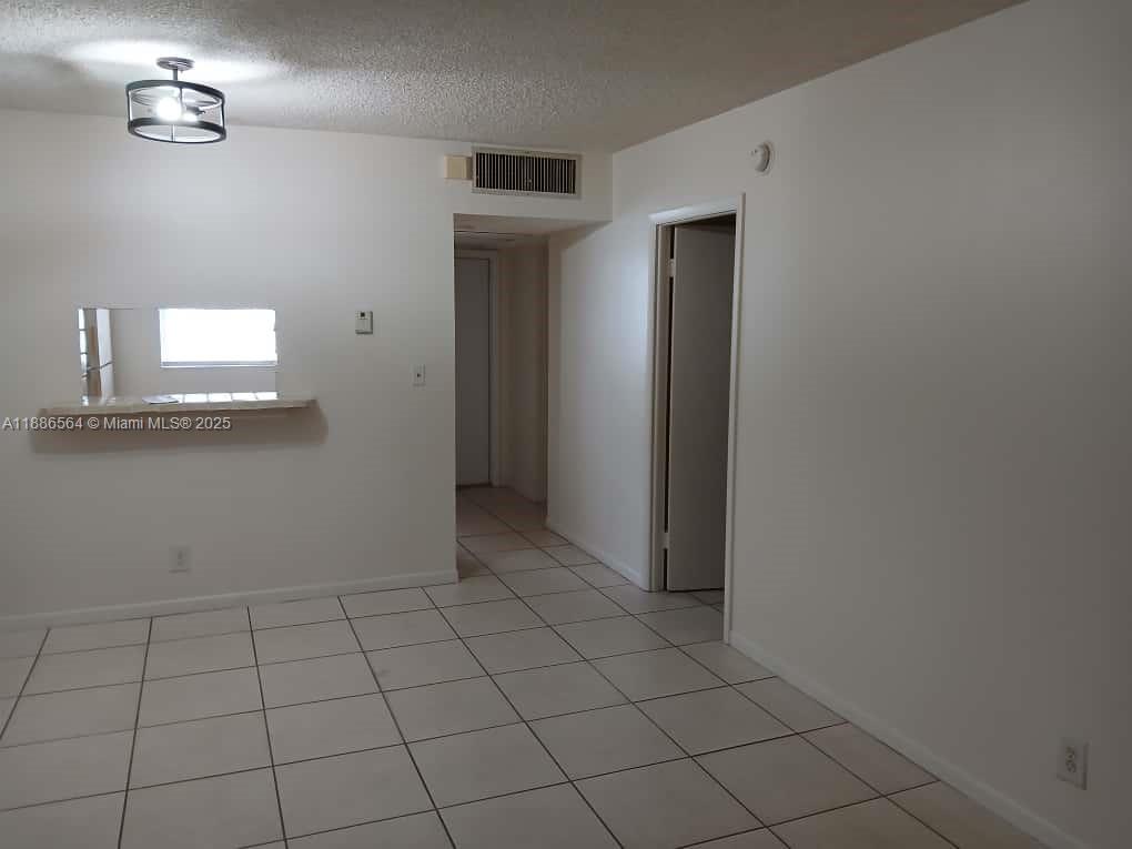 QUINSANA GARDENS CONDO - Residential Lease