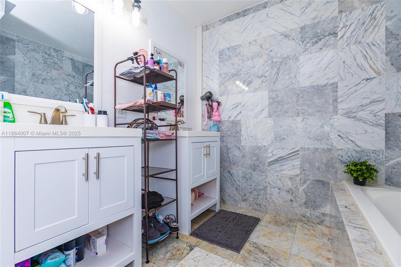 PLAT OF THE NW 1/4 - Residential