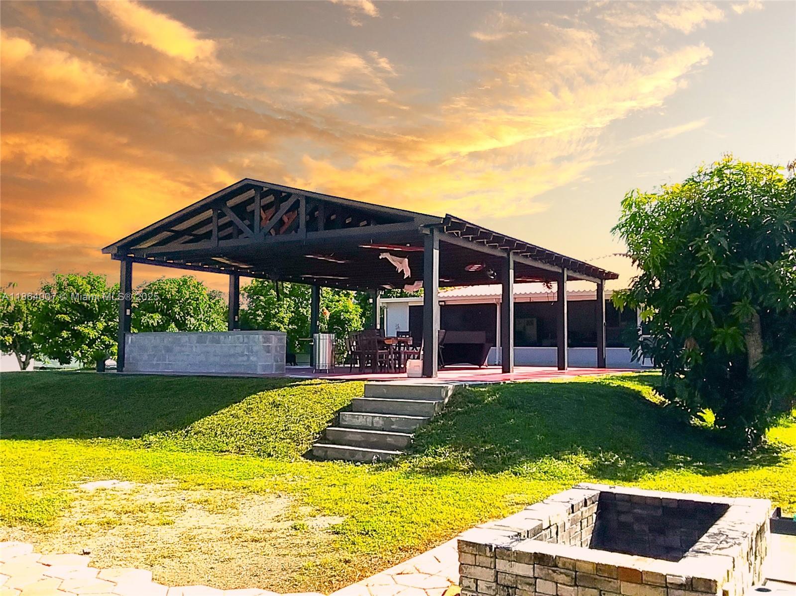 PLAT OF THE NW 1/4 - Residential