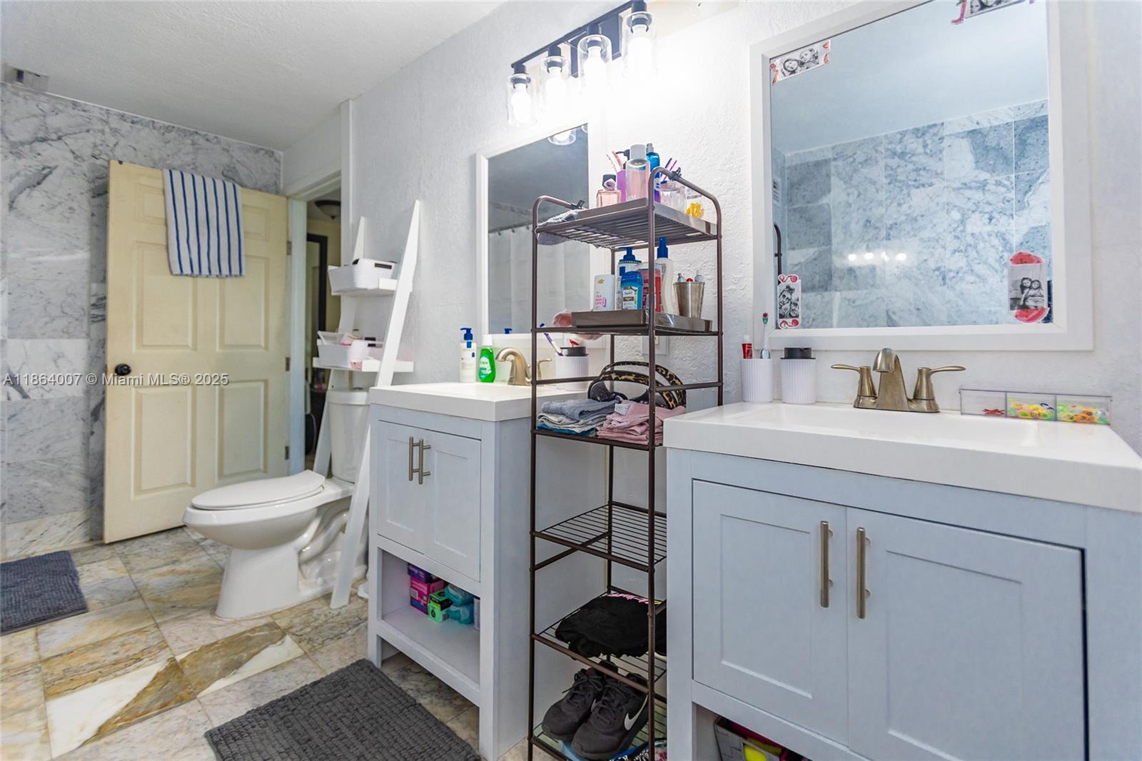 PLAT OF THE NW 1/4 - Residential