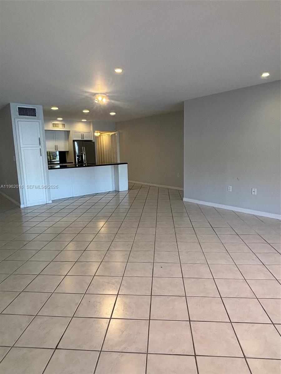 MIAMI LAKES WINDMILL GATE - Residential Lease