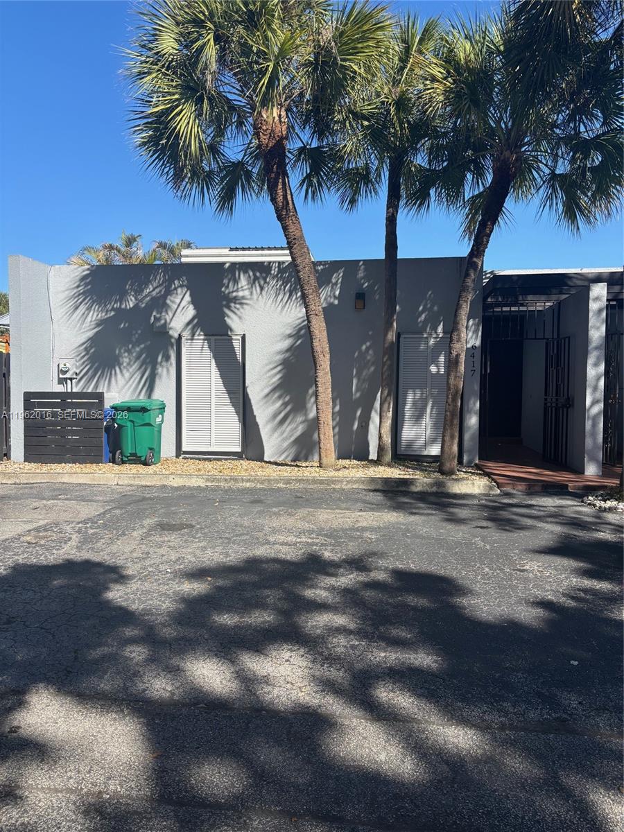 MIAMI LAKES WINDMILL GATE - Residential Lease