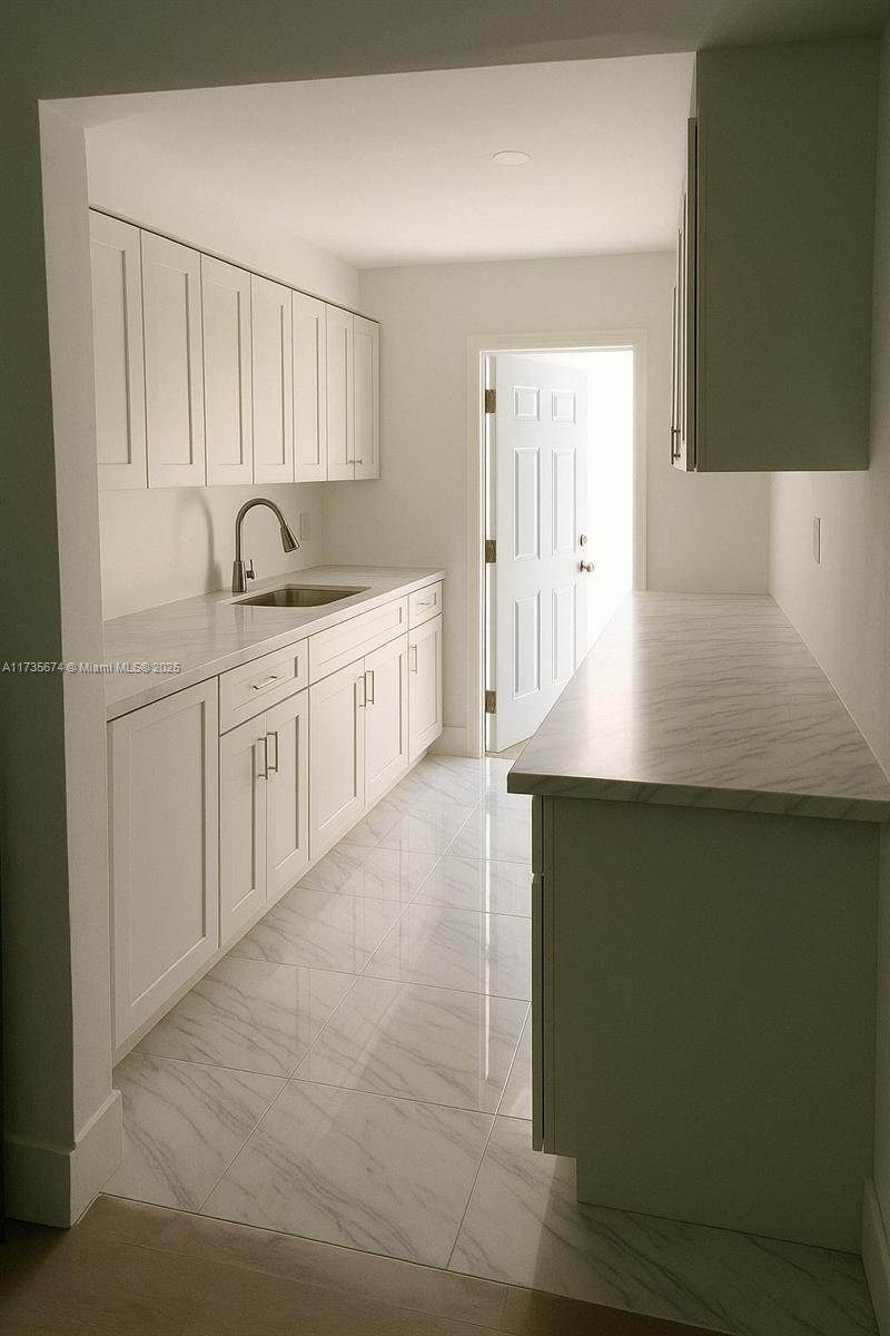 NO SILVER CREST MANORS - Residential