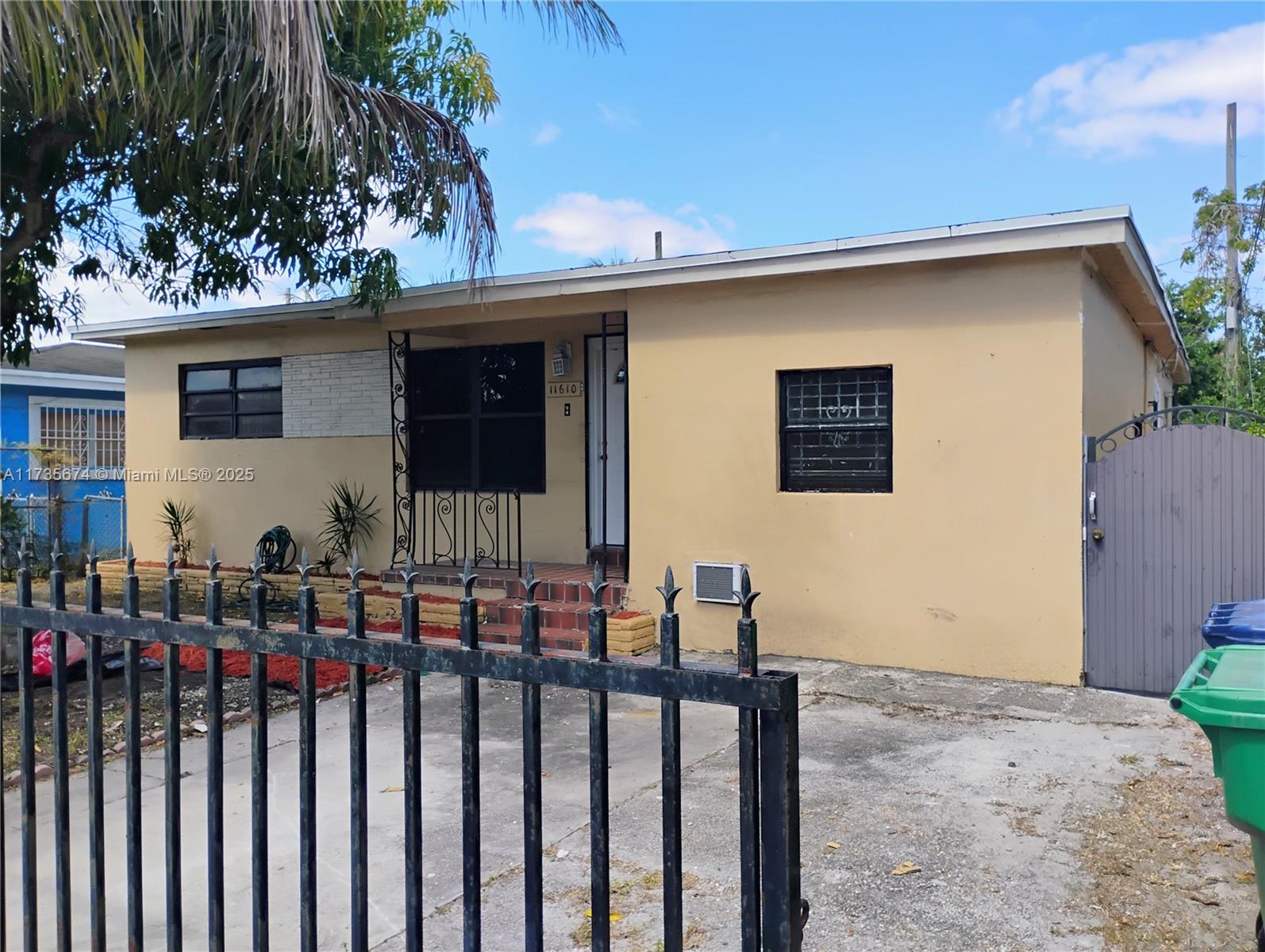 NO SILVER CREST MANORS - Residential