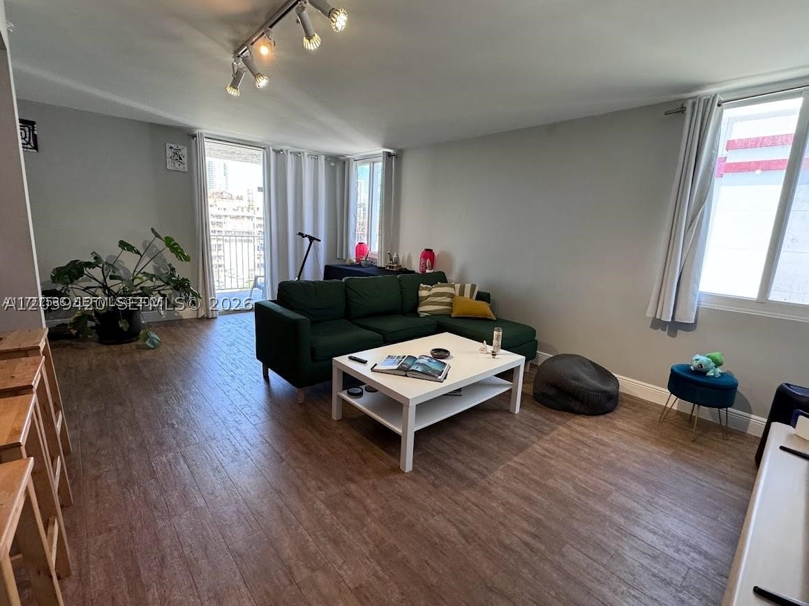800 N Miami Ave E-1008