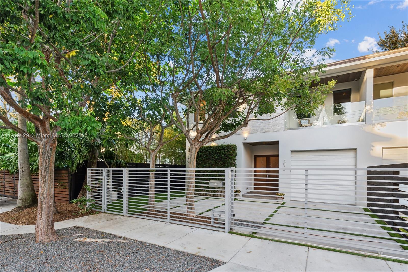 BLAINE RESIDENCES CONDO - Residential Lease