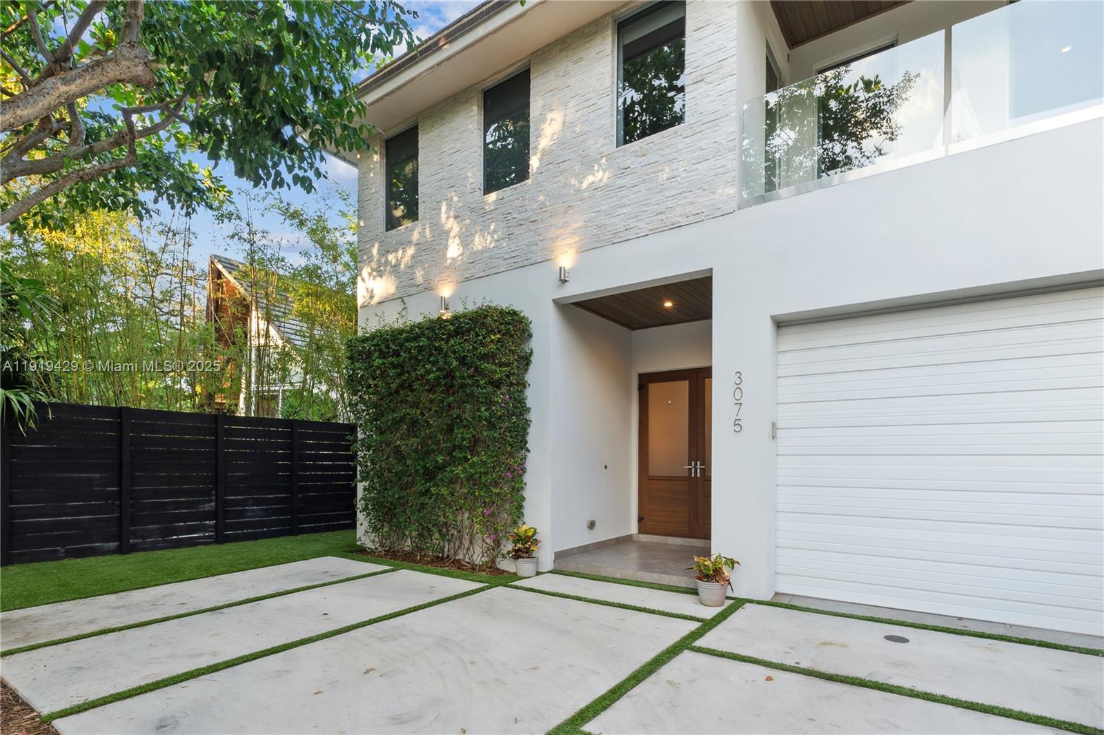 BLAINE RESIDENCES CONDO - Residential Lease