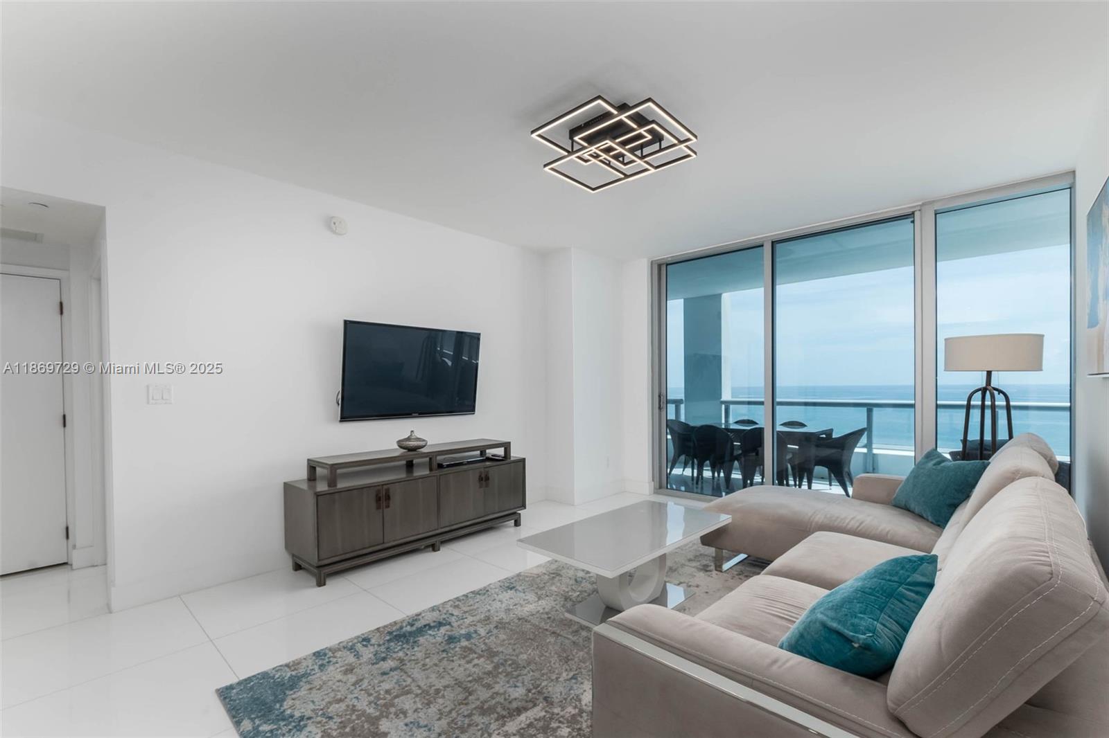 6799 Collins Ave 1704