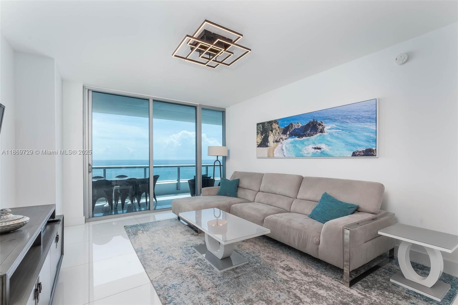 6799 Collins Ave 1704