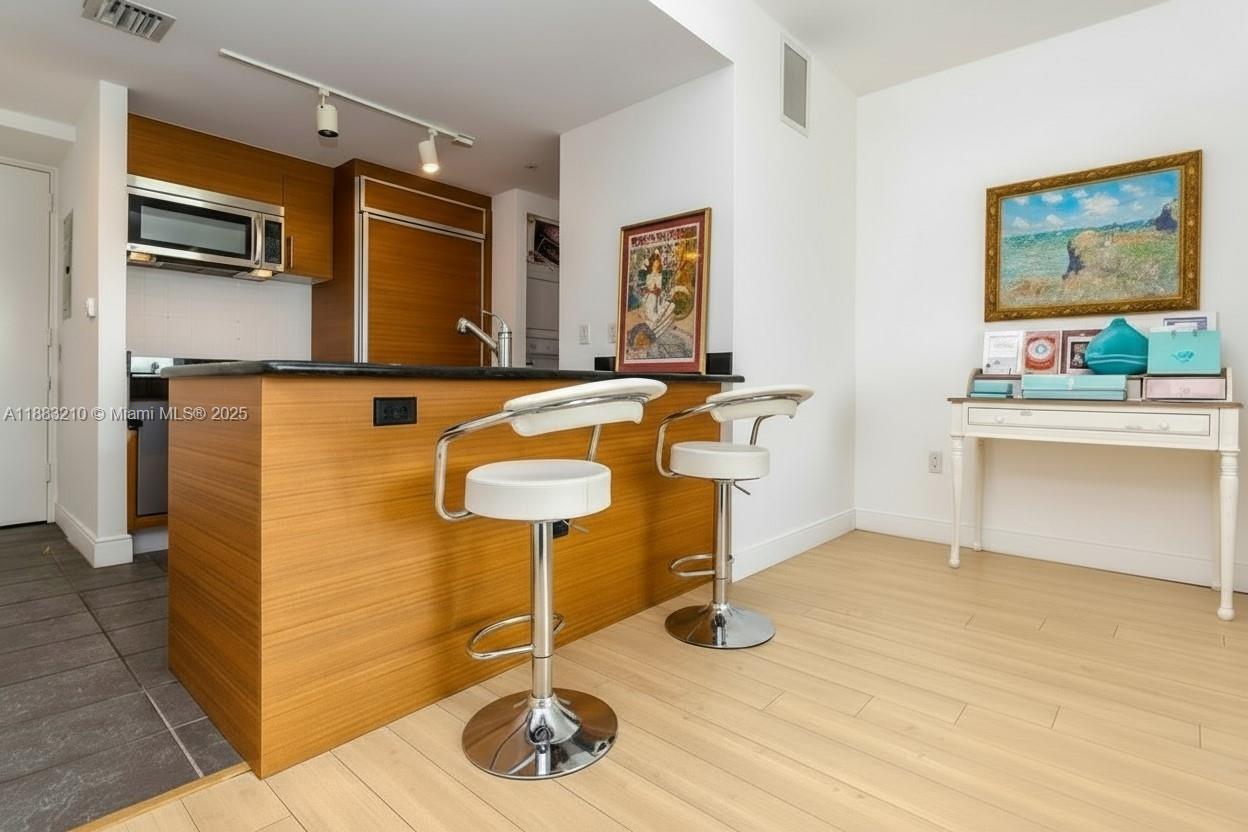 50 BISCAYNE CONDO - Residential Lease