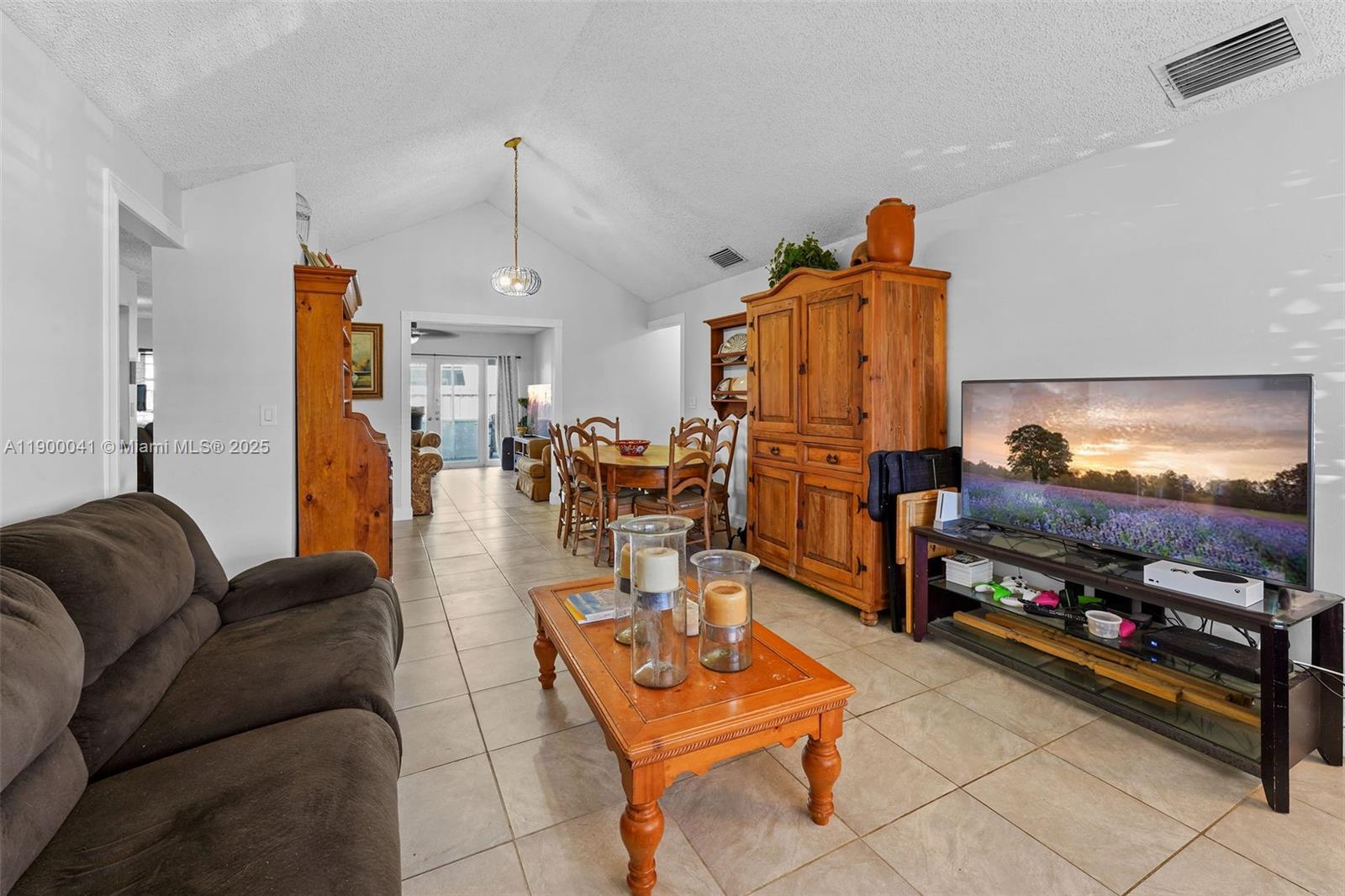 AMERICAN HOMES 1ST ADDN - Residential