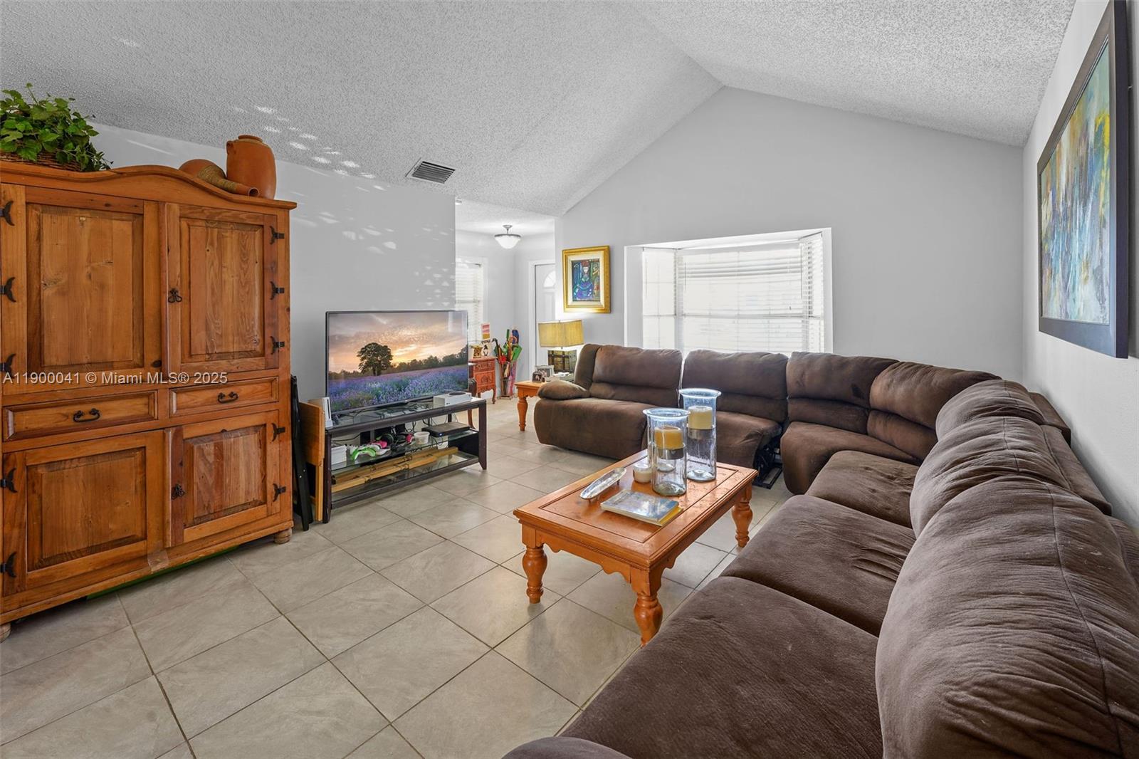 AMERICAN HOMES 1ST ADDN - Residential