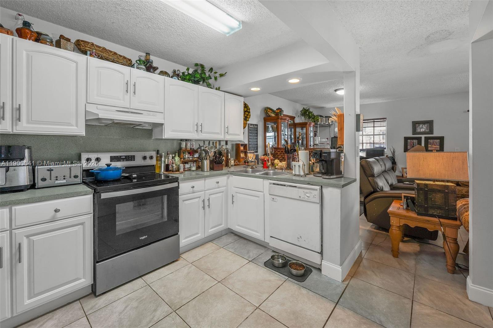 AMERICAN HOMES 1ST ADDN - Residential