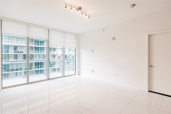 1111 SW 1ST AVE APT 3216, MIAMI, FL 33130 - Image 2db60feae8ce5d707875615aedd9d169/3131069896