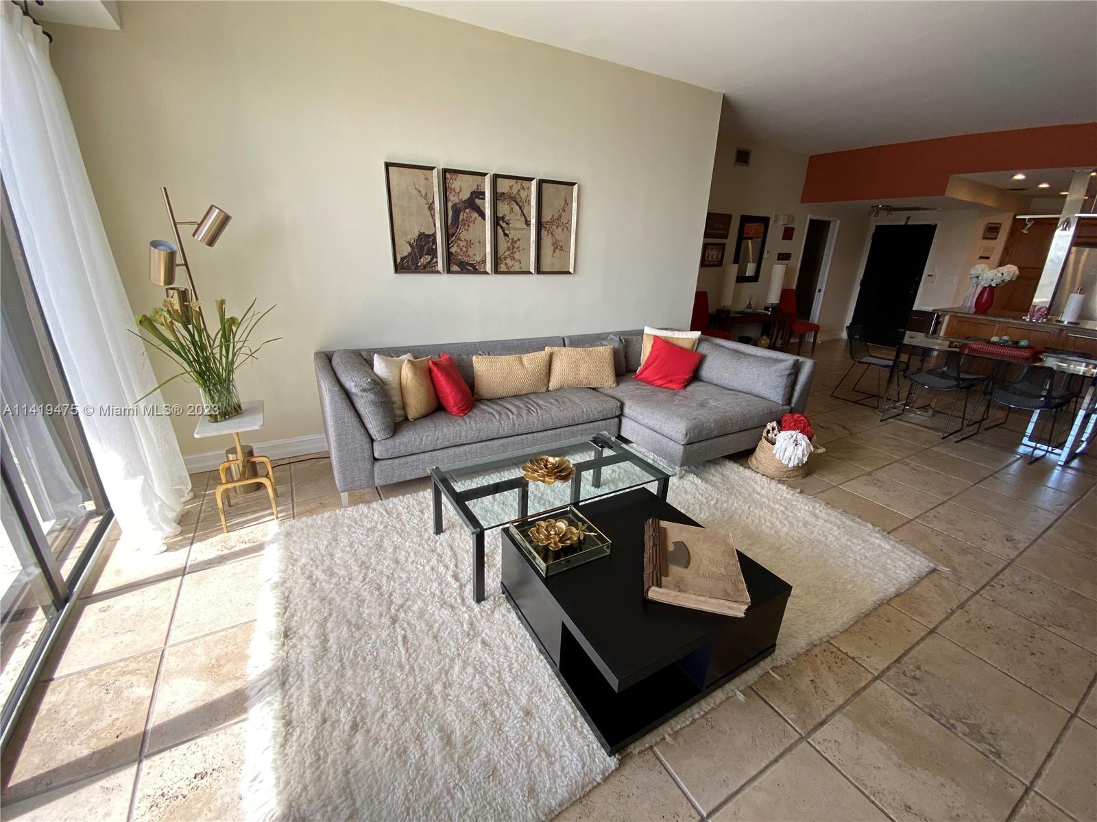 Key Biscayne, Florida 33149, United States, 2 Bedrooms Bedrooms, ,3 BathroomsBathrooms,Residential,Active,72192