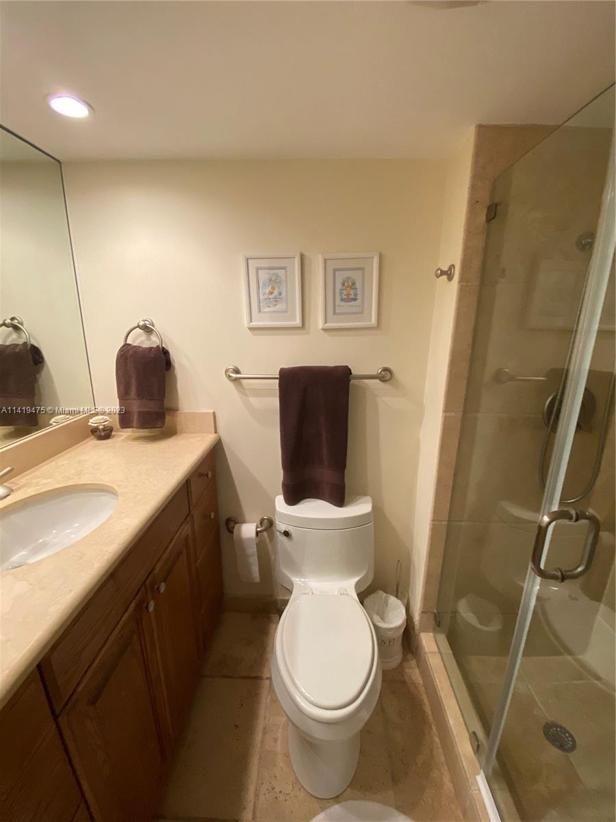 Key Biscayne, Florida 33149, United States, 2 Bedrooms Bedrooms, ,3 BathroomsBathrooms,Residential,Active,72192