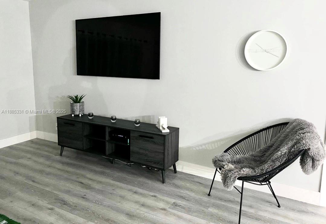 WESTON LAKES 21 INC CONDO - Residential Lease