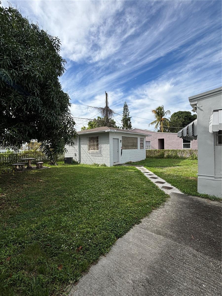 STEPHEN MANOR - Residential