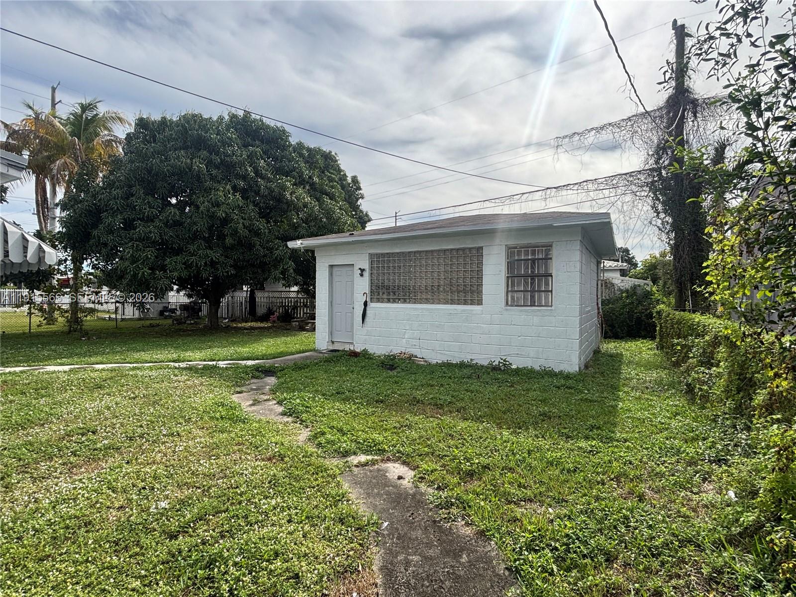 STEPHEN MANOR - Residential