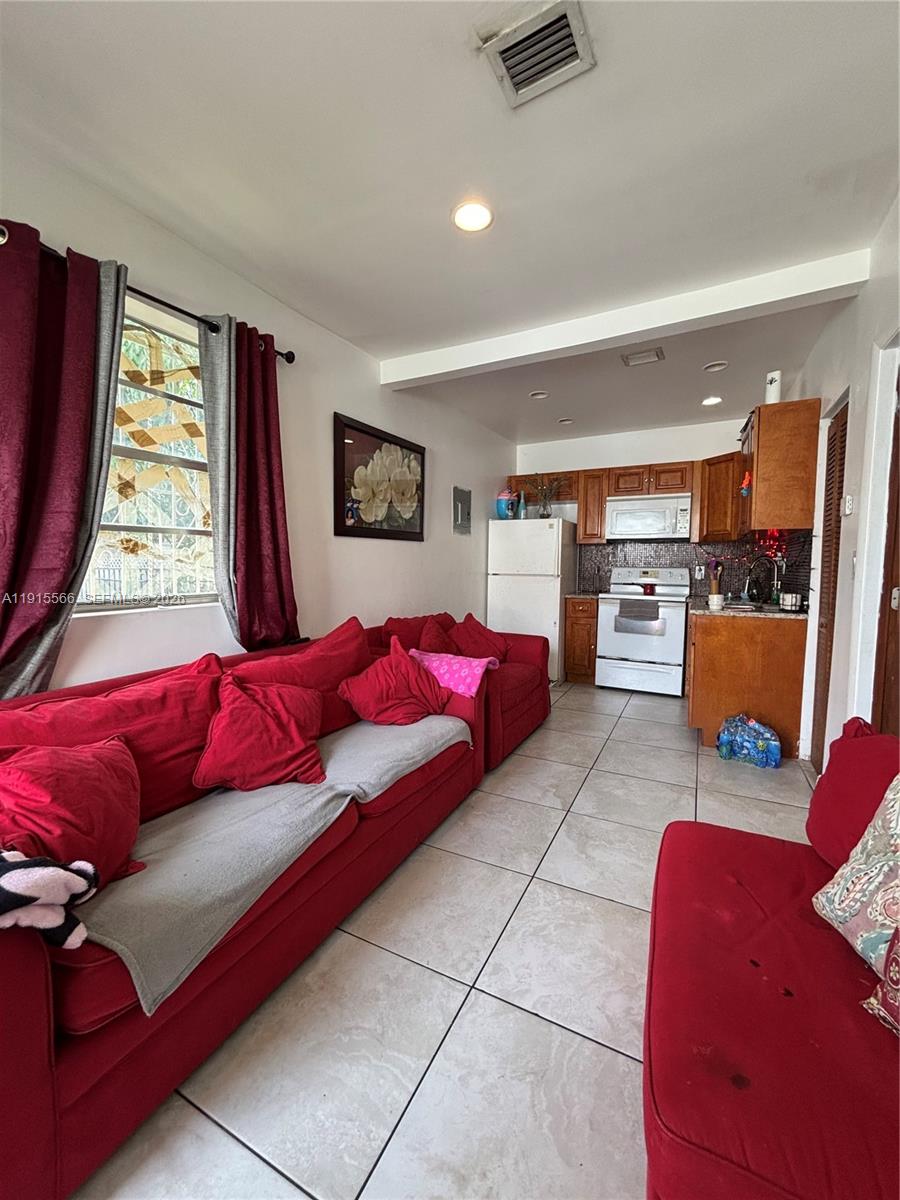 STEPHEN MANOR - Residential