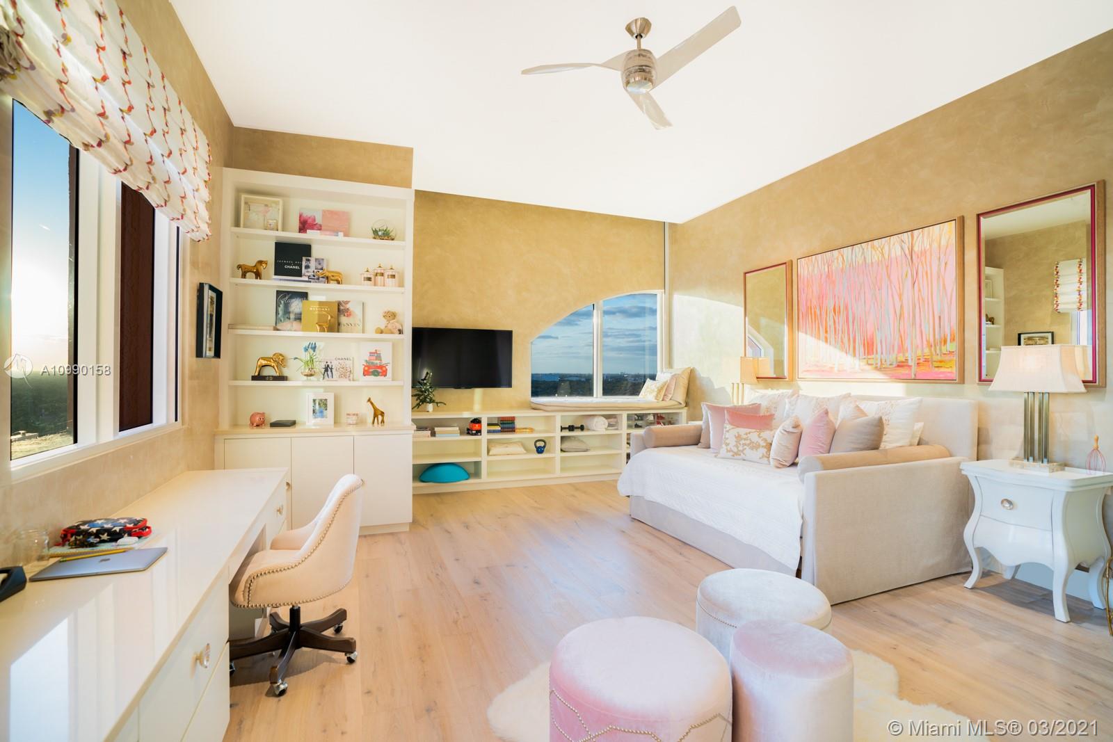 THE GABLES CLUB - Residential