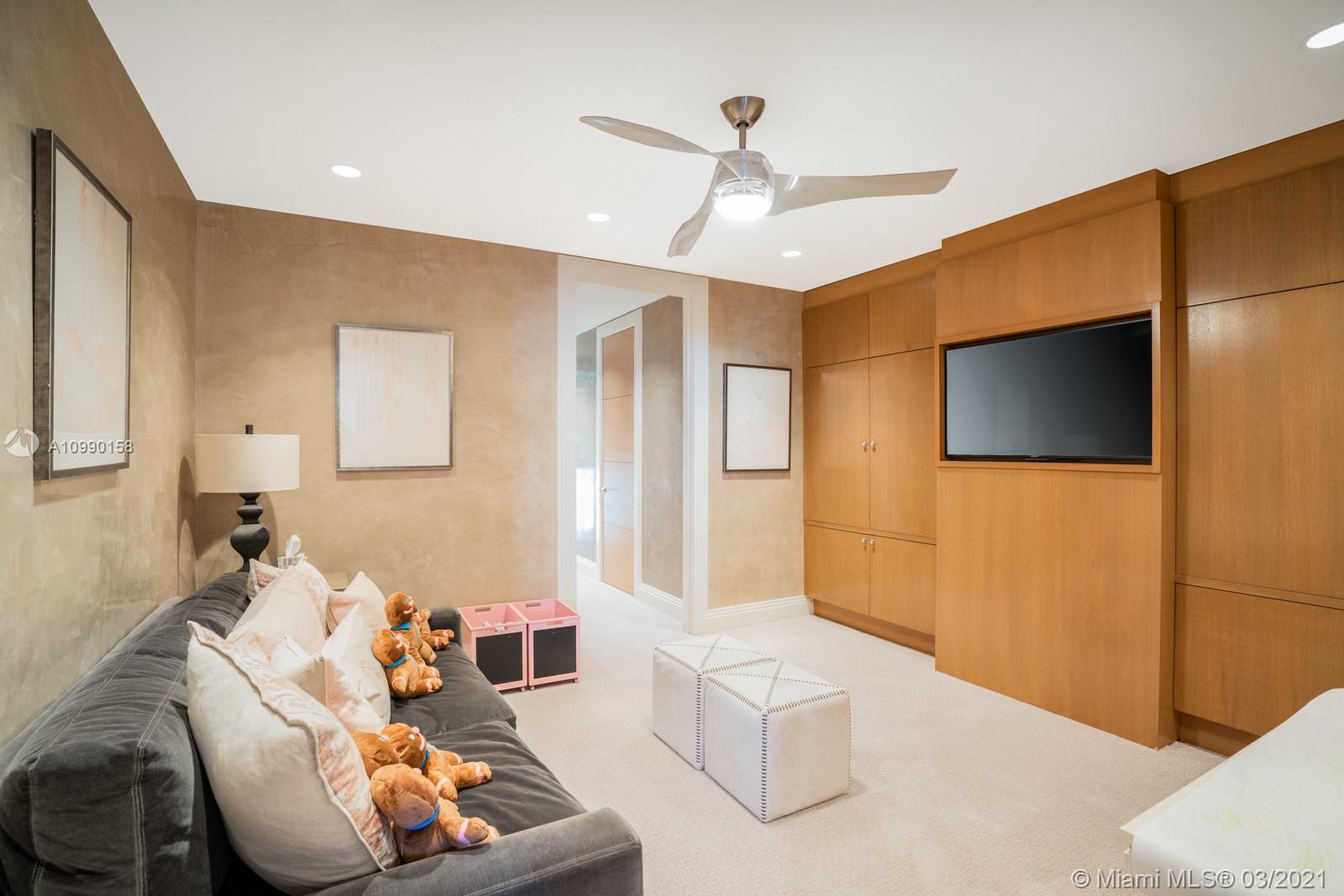 THE GABLES CLUB - Residential