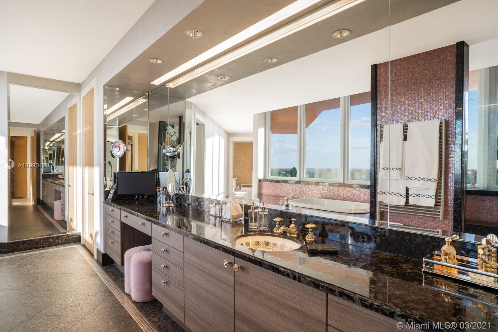 THE GABLES CLUB - Residential