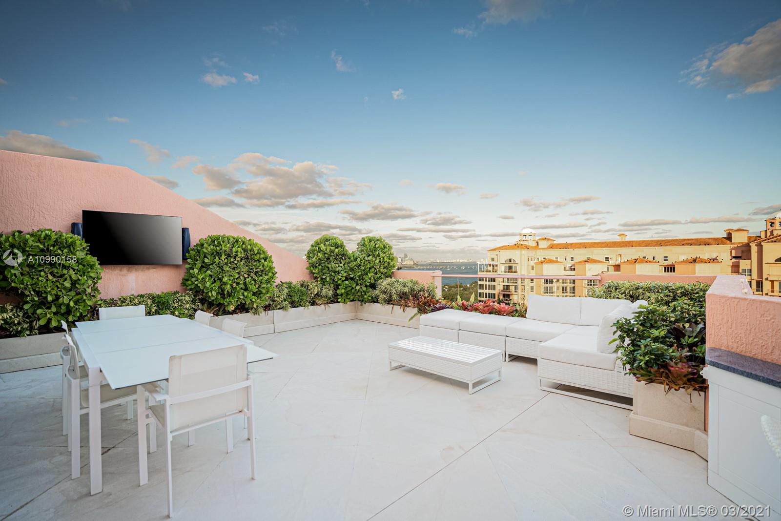 THE GABLES CLUB - Residential