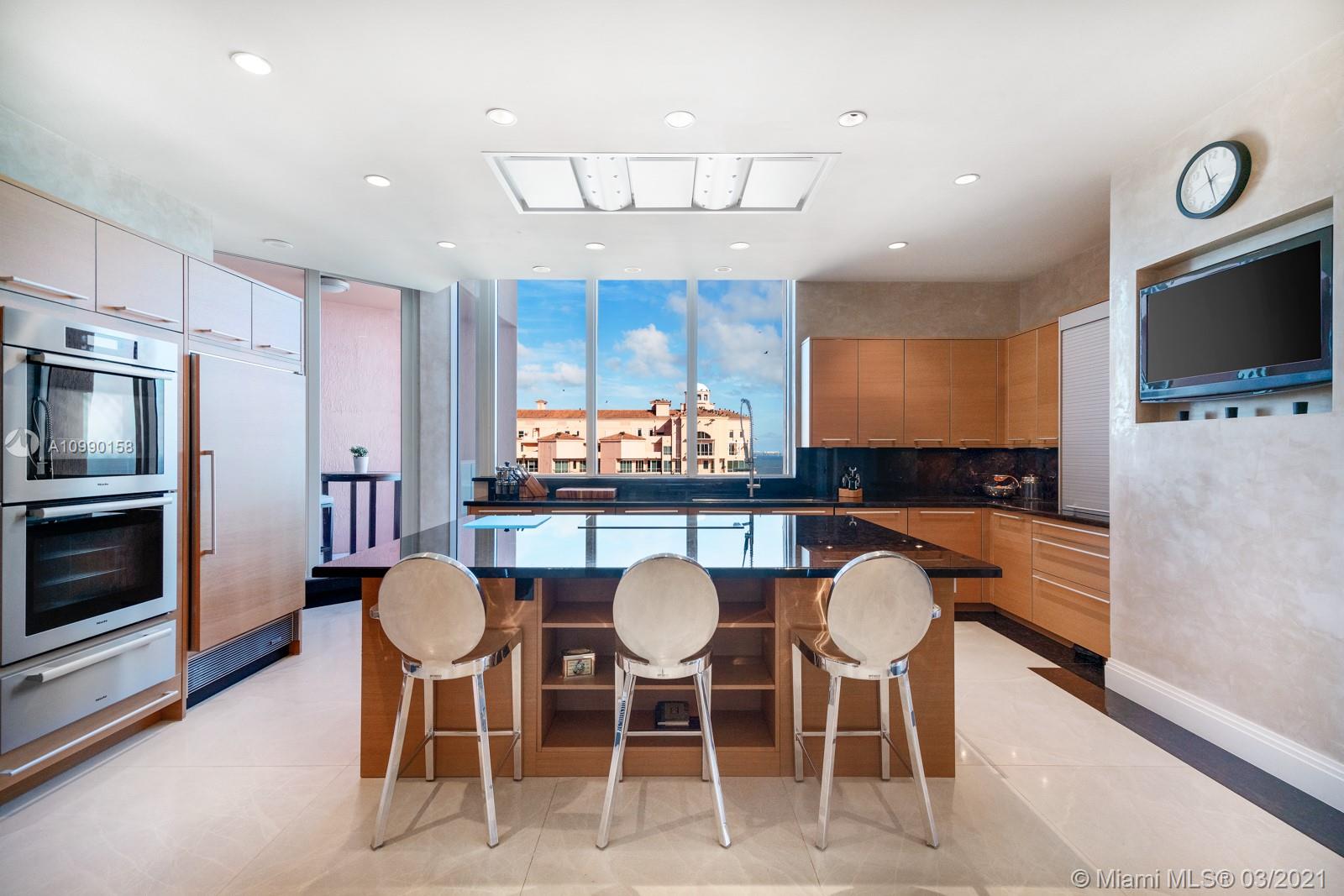 THE GABLES CLUB - Residential