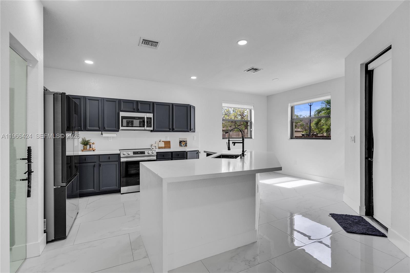 SILVER PALM EAST SEC FOUR - Residential