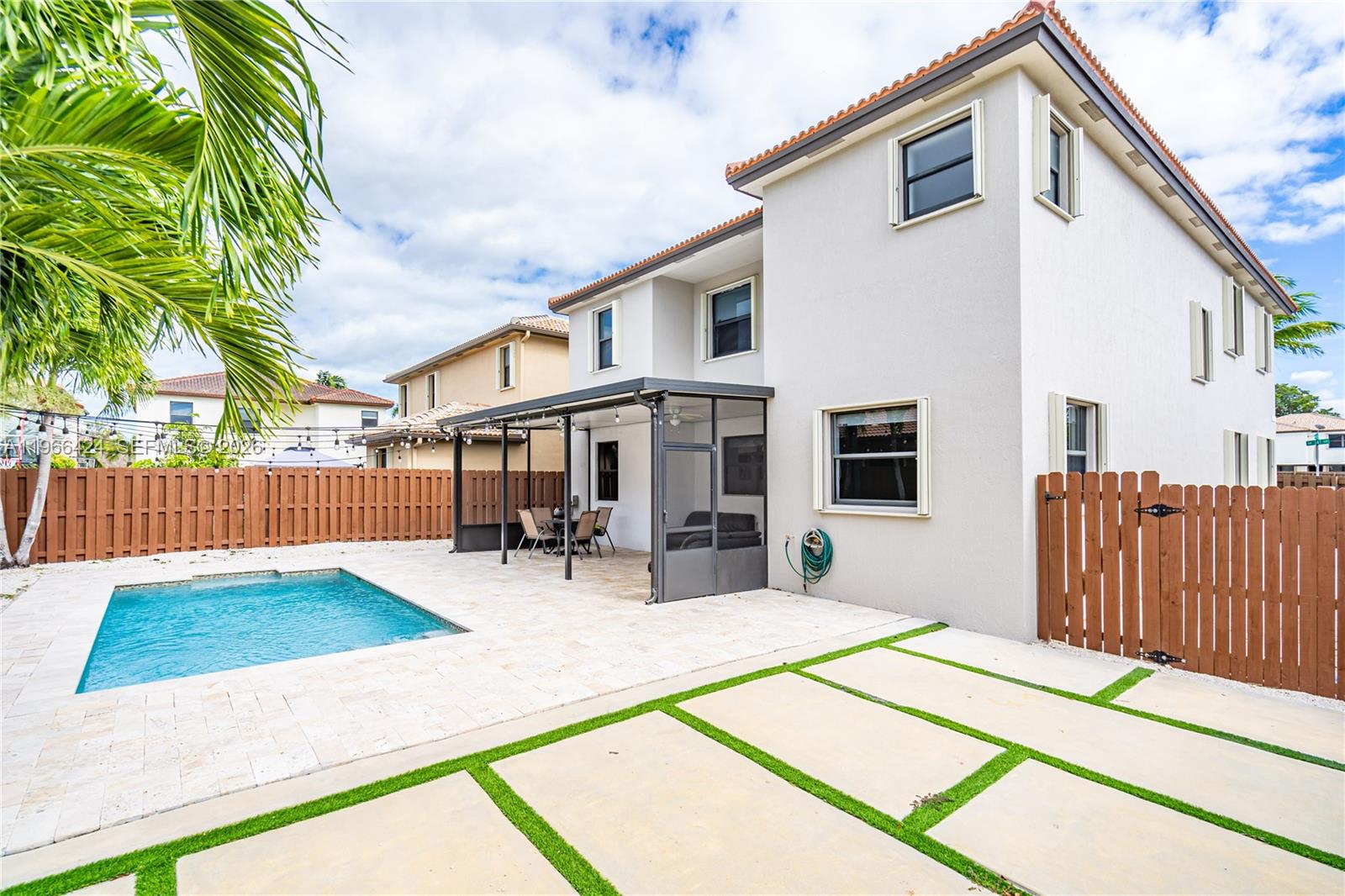 SILVER PALM EAST SEC FOUR - Residential