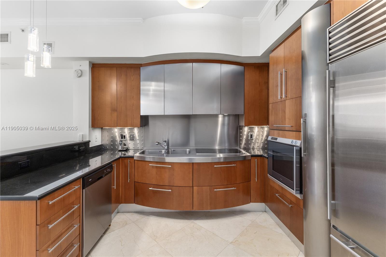 TRUMP PALACE CONDO - Residential