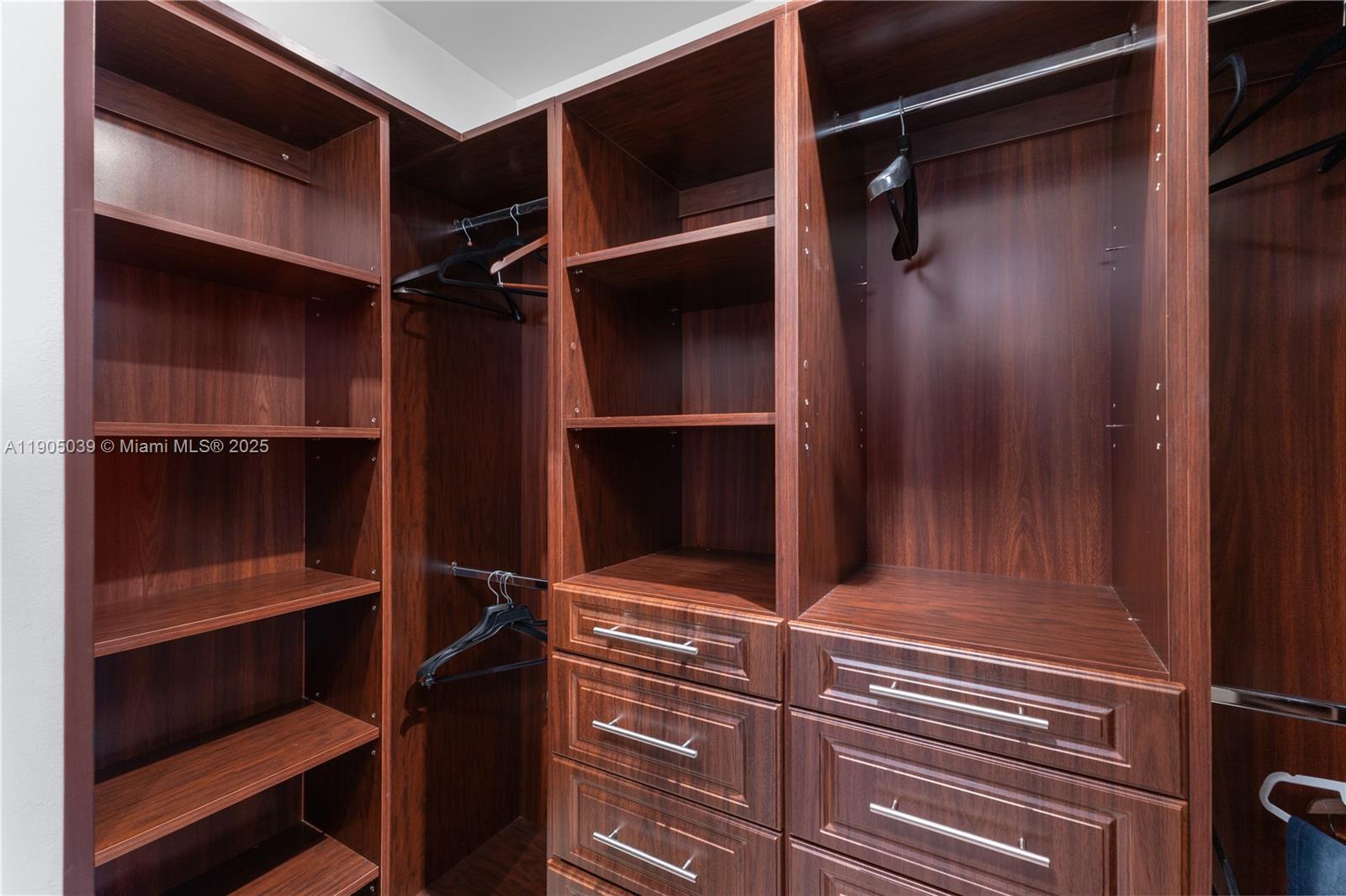 TRUMP PALACE CONDO - Residential